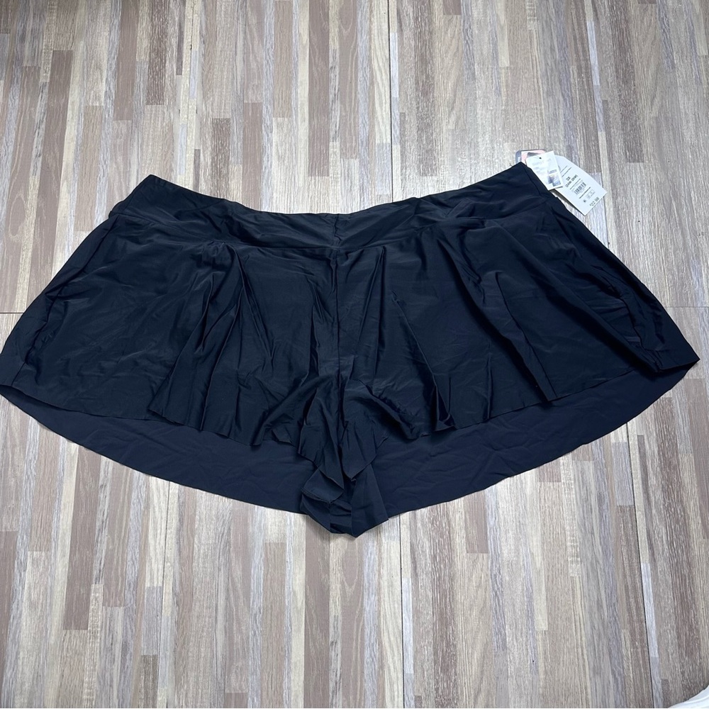 Plus Size Women's Black Swimsuit Skorts NWT 3X 24/26